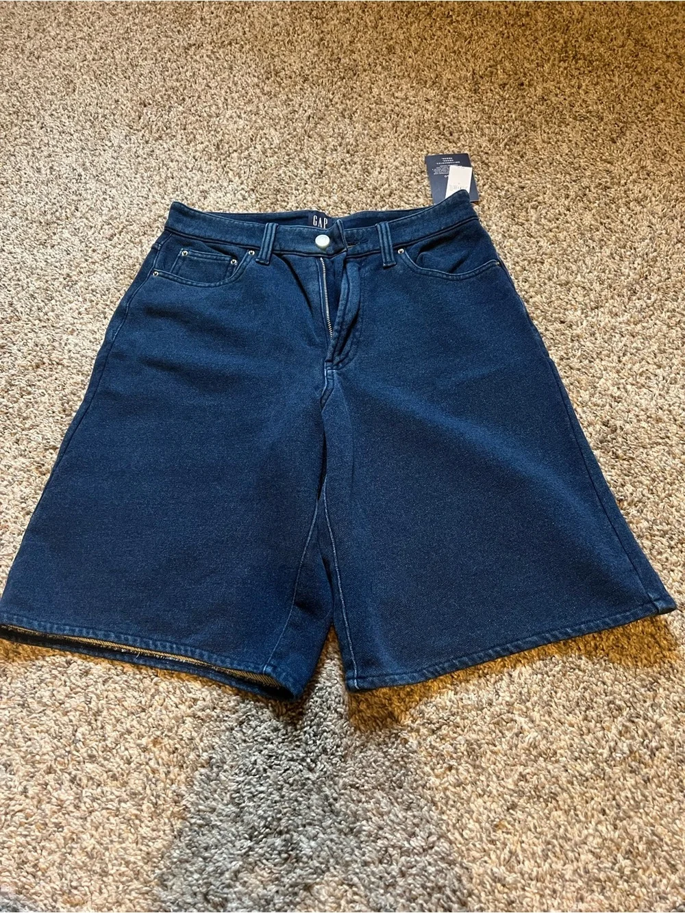 GAP women’s matching set - shorts and jacket
